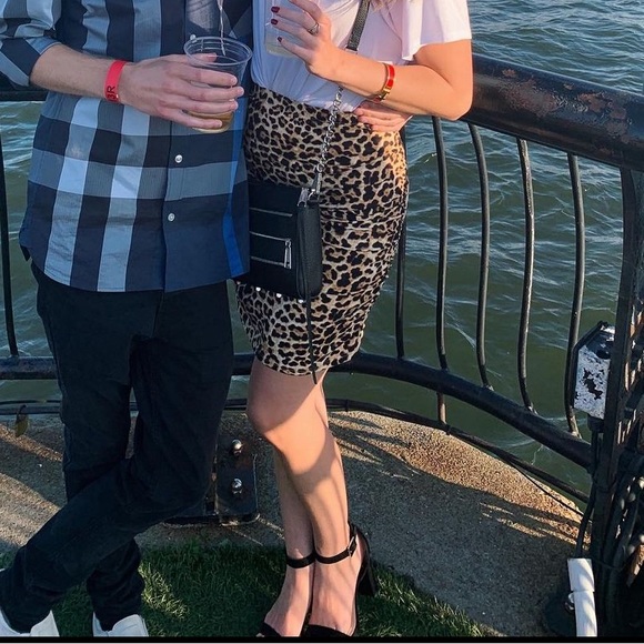 AQUA Cheetah Print Mini Ruched Skirt. Only worn once. Size S - Picture 2 of 5